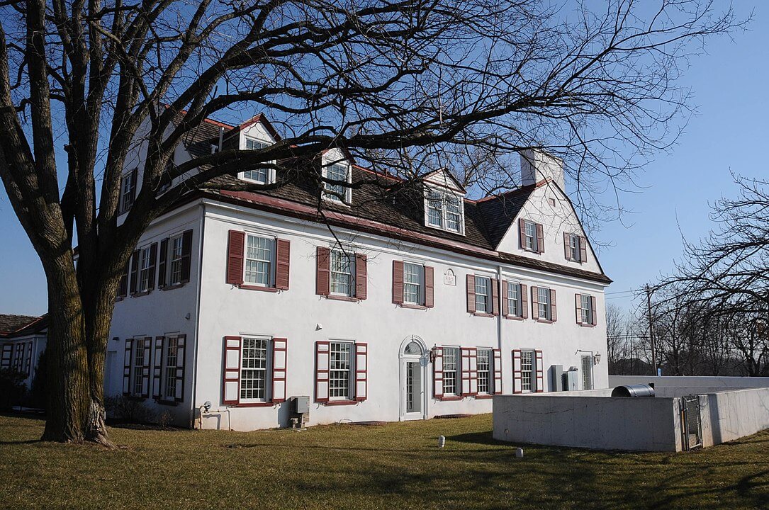 Professional Lawn Maintenance in Blue Bell, PA