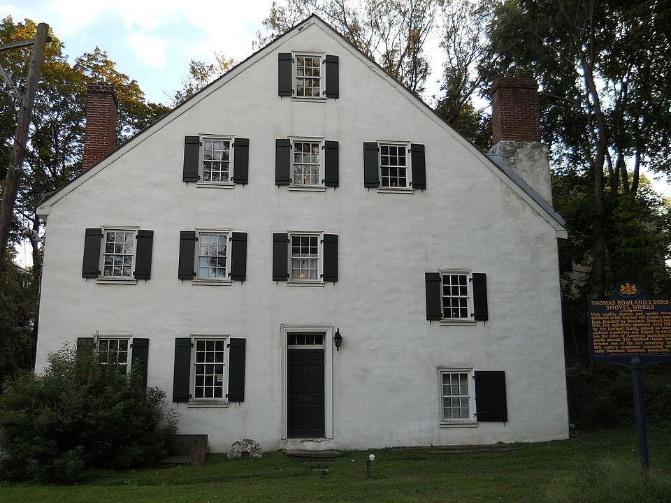Professional Lawn Maintenance in Cheltenham, PA