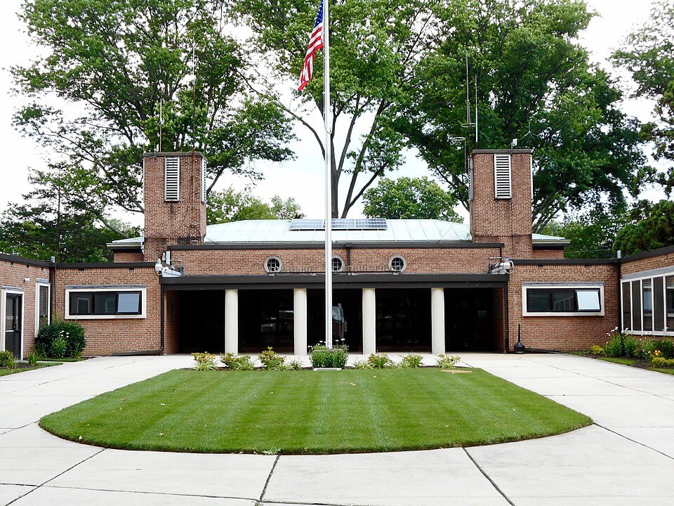 Professional Lawn Maintenance in Springfield, PA